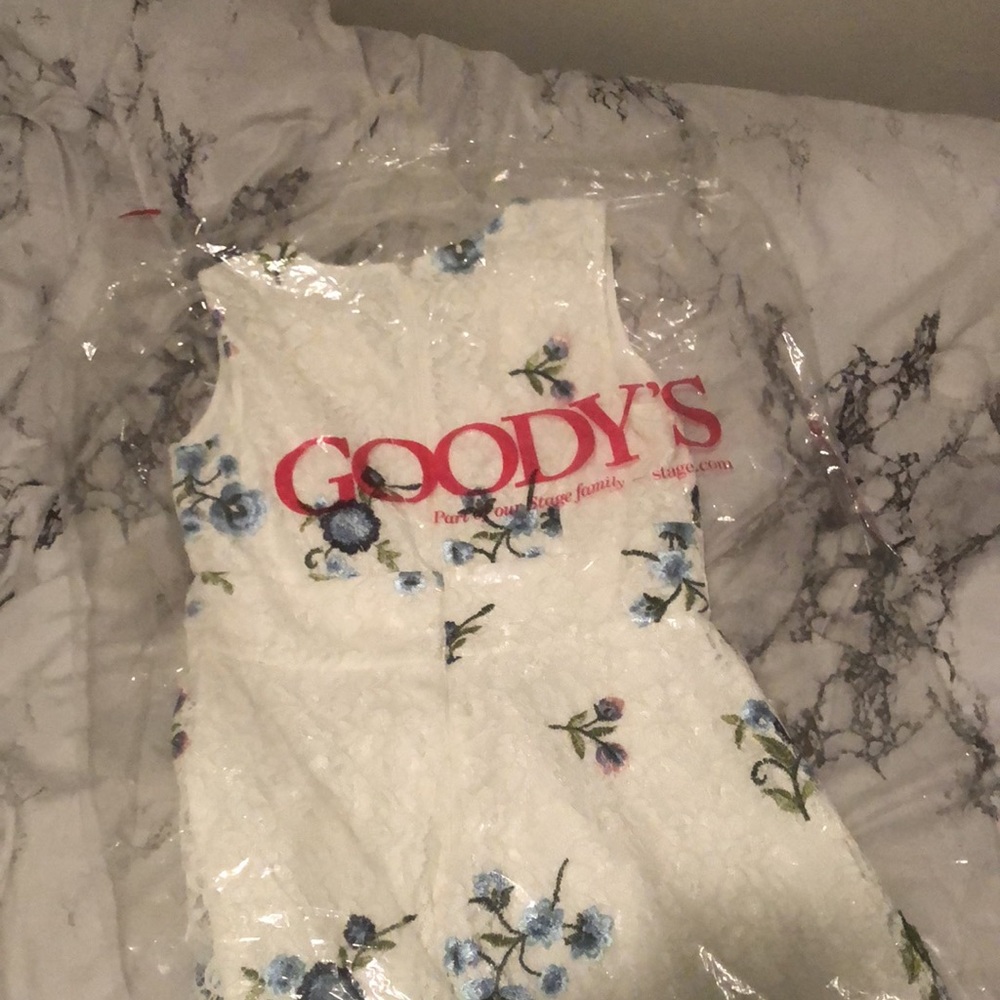 Spring Dress - Picture 3 of 3